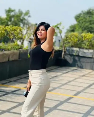 Call Girls Harischandrapur Cash On Delivery